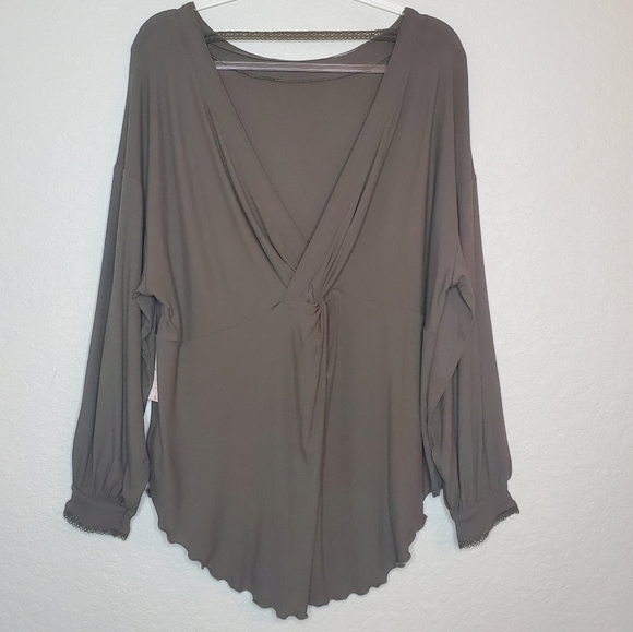 NWT FREE PEOPLE | Shimmy Shake Top Army Green - Picture 5 of 8